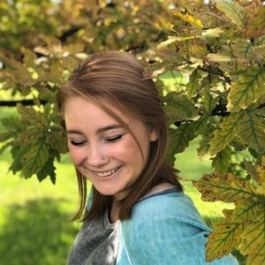 Meet your Posher, Taya